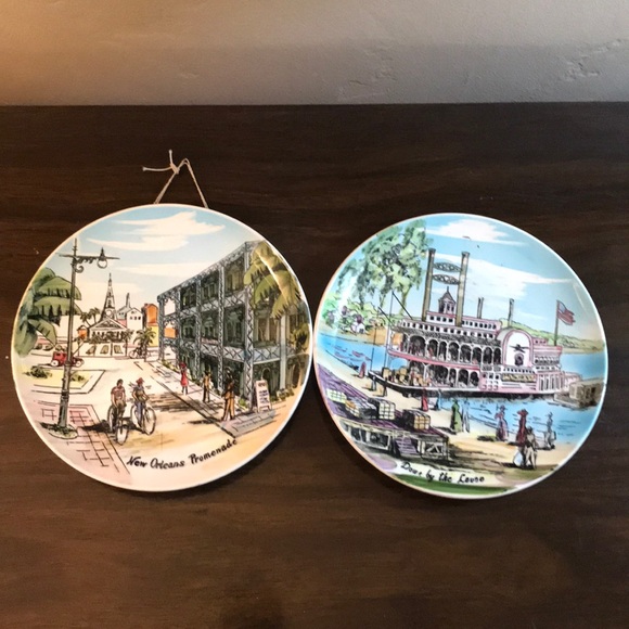TWO Decorative WALL DECOR New Orleans plates - Picture 2 of 6